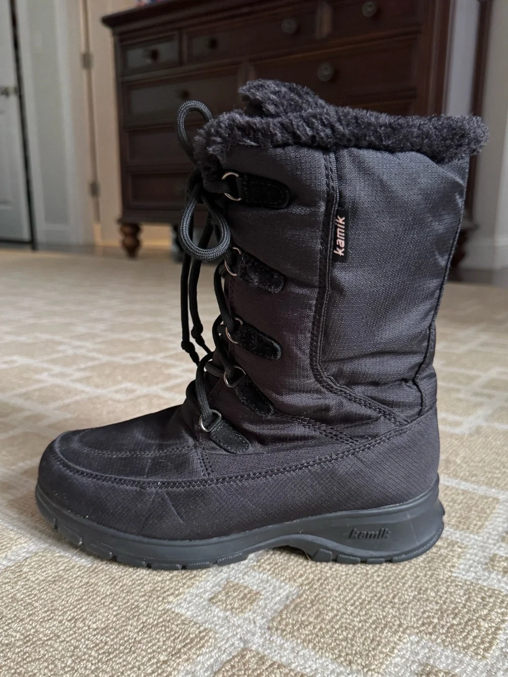 Kamik Brooklyn Waterproof Winter Snow Boots Black Faux Fur Women’s Size 7